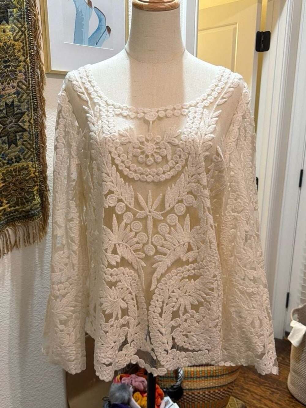 Neiman Marcus Sheer Crochet Embroidery Lace Floral Blouse White - Picture 4 of 6